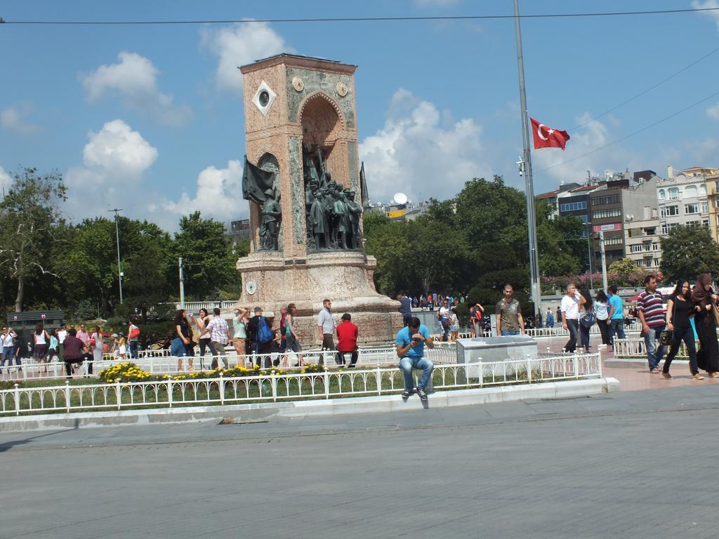 Taksim 9 Suites Apartments Istanbul Exterior photo